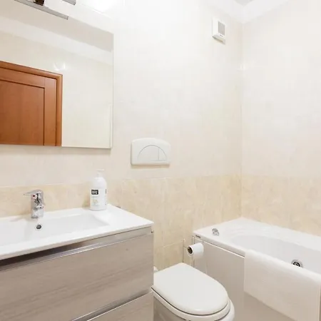 Moderna 60 M2 Con Terrazzo A Parco Leonardo - 5 Min Da Aeroporto Fco E Fiera Di Roma - Promo Inverno Fiumicino